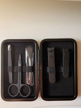 Manscaped travel kit
